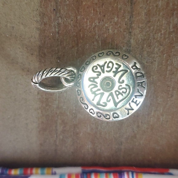 Brighton Viva Las Vegas charm & Dust bag - Picture 5 of 6